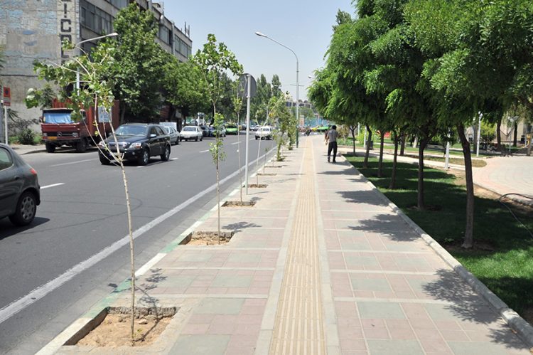 ساماندهی پیاده روی خیابان مفتح