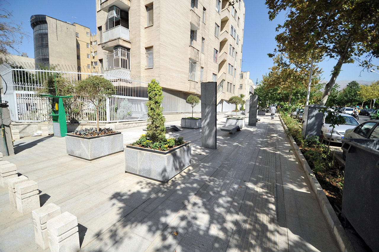 پیاده‌روسازی خیابان مفتح